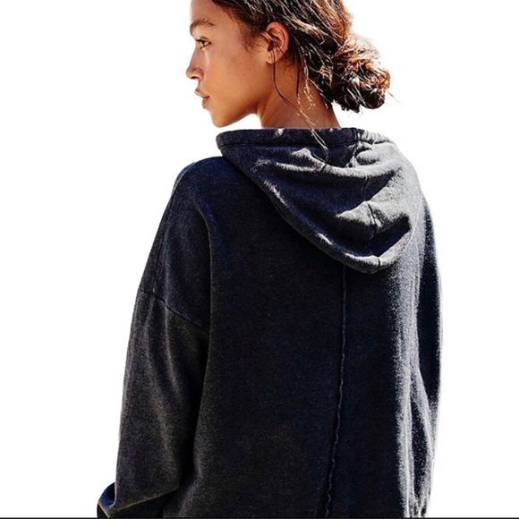 Free People Movement Work it Out Hoodie - NWT - Medium - Heather Black - Picture 2 of 8